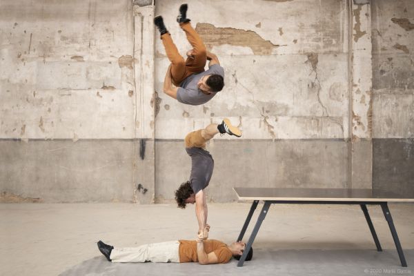 Potser no hi ha final - Circ Pistolet | © Marta GC Potser no hi ha final - Circ Pistolet | © Marta GC