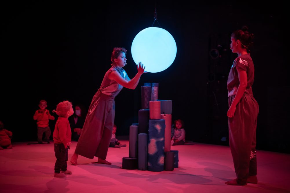 Univers - Engruna Teatre Univers - Engruna Teatre