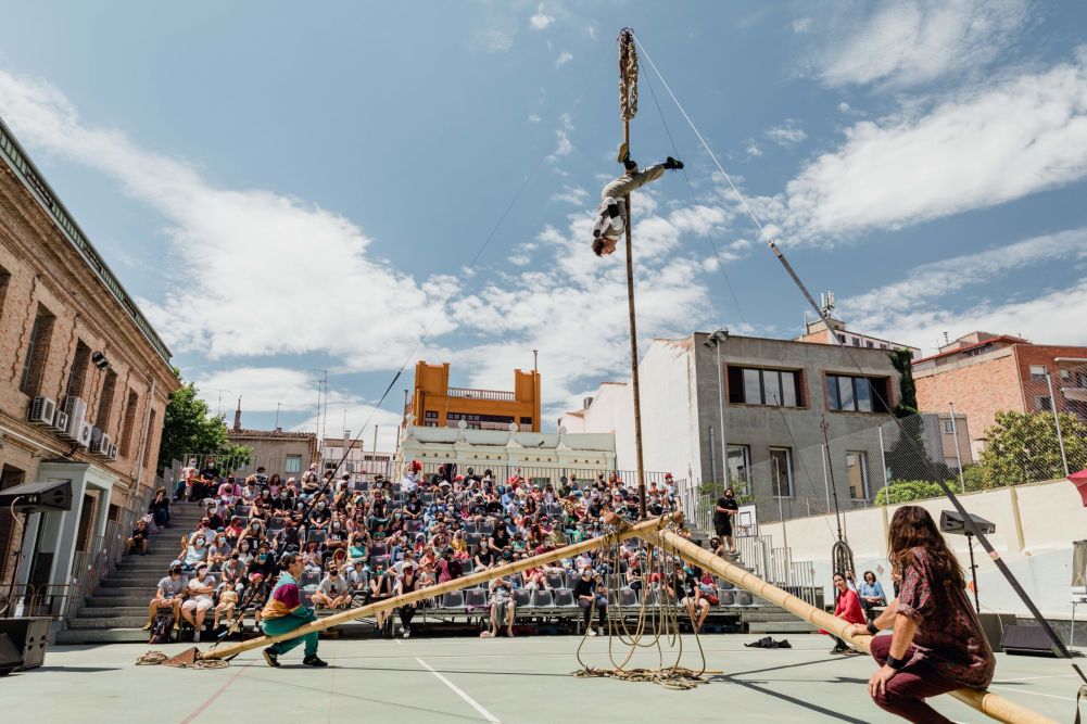 Mostra Igualada tanca una 32a edició excepcional que torna a reunir el sector de les arts escèniques per a tots els públics Mostra Igualada tanca una 32a edició excepcional que torna a reunir el sector de les arts escèniques per a tots els públics