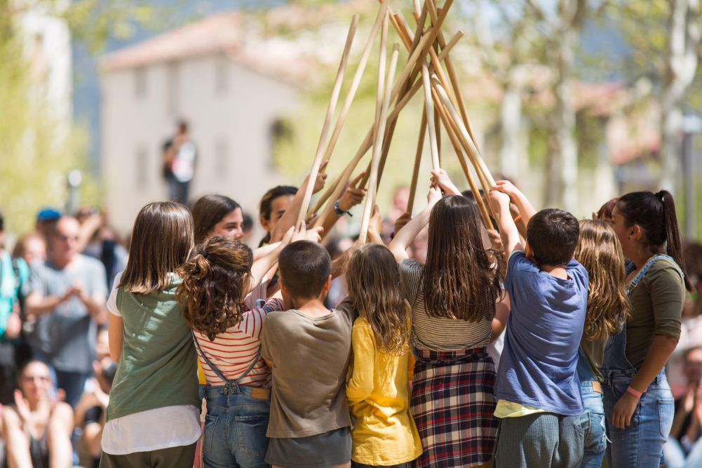 Busquem nens i nenes de 8 a 12 anys per participar a l’espectacle ‘Labranza Kids’ de Colectivo Lamajara Busquem nens i nenes de 8 a 12 anys per participar a l’espectacle ‘Labranza Kids’ de Colectivo Lamajara