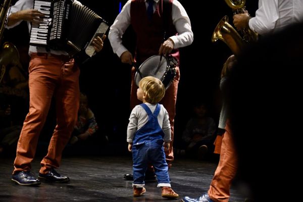 Musicals pels més menuts - Pels més menuts Musicals pels més menuts - Pels més menuts