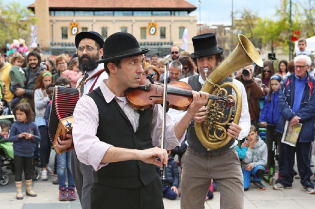 La Mostra desafia la pluja i afronta l’últim dia amb 25 representacions La Mostra desafia la pluja i afronta l’últim dia amb 25 representacions