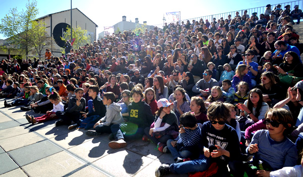 Últim mes per sol·licitar actuar a la fira