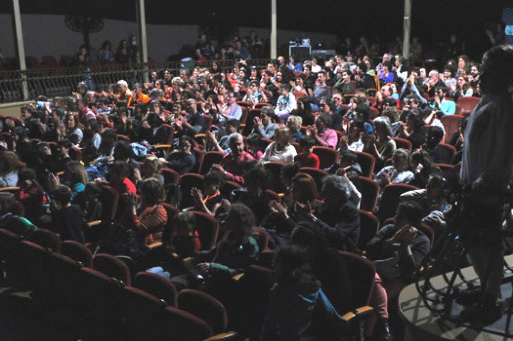 Martí Rossell i Marina Diaz guanyen el I Concurs de crítica teatral