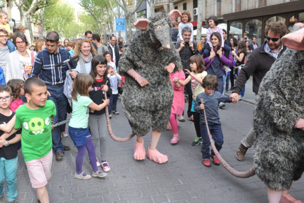 La Mostra d’Igualada omple els carrers de teatre per a tots els públics durant el cap de setmana La Mostra d’Igualada omple els carrers de teatre per a tots els públics durant el cap de setmana