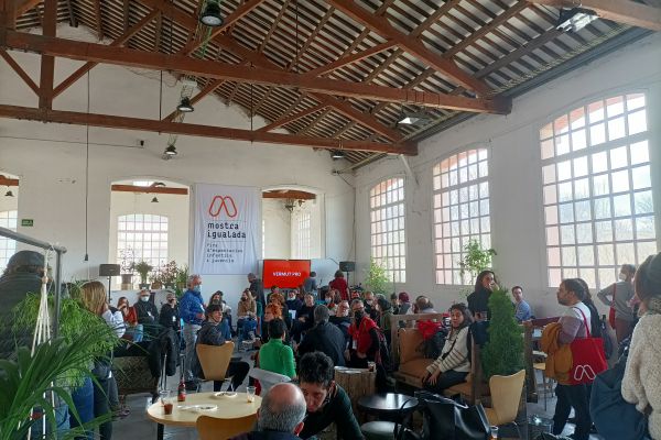 La Llotja durant el Vermut PRO La Llotja durant el Vermut PRO